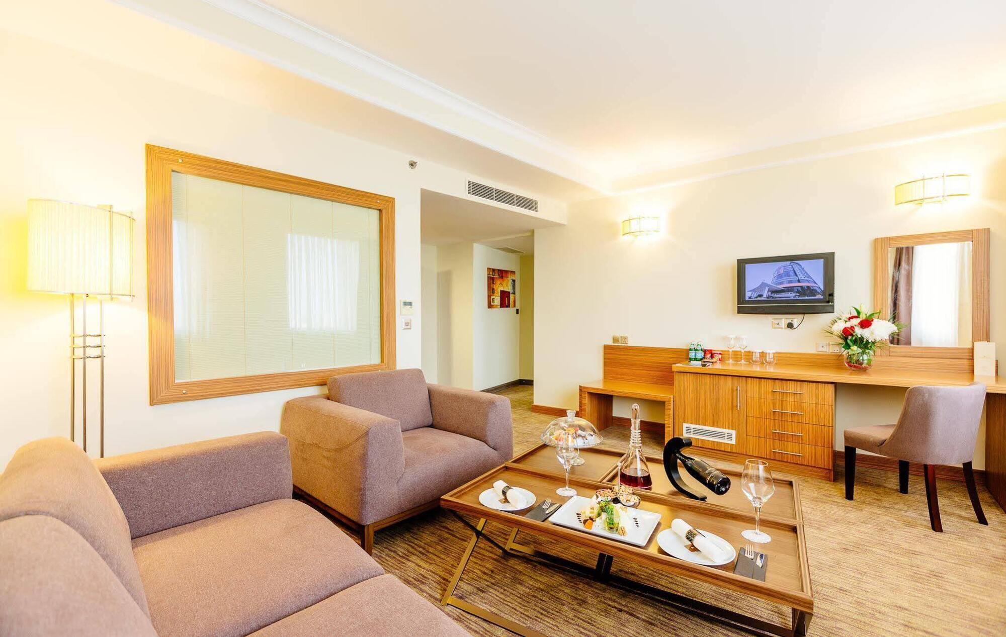 Grand Pasha Luxury Central Nicosia Hotel & Casino Exterior photo